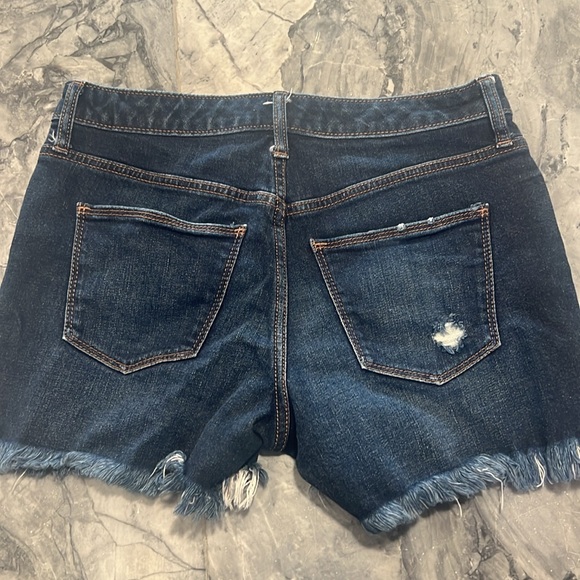 Universal Thread High Rise Shorties Size 2 - Picture 2 of 2